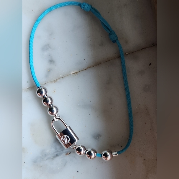 Louis Vuitton silver lockit bracelet - Picture 3 of 5